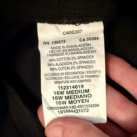 Lee Women’s Plus Capri Pants 16W Black Flex To Go Ultra Lux Mid Rise - Picture 9 of 9